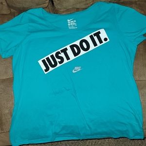 Women's Nike Tee Shirt